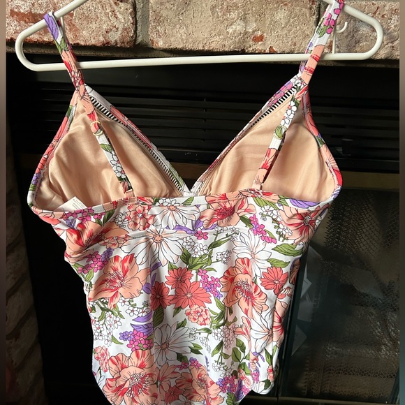 Kona Sol Medium Coverage One Piece Floral Swimsuit/ Bathing suit‎  Size Large - Picture 2 of 8